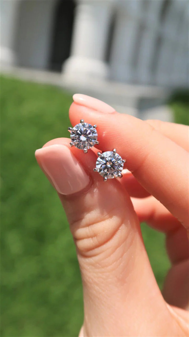 Solitaire Sparkle Studs