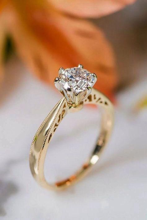 Vintage Allure Solitaire Ring